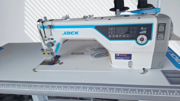 Maquina De Costura Reta Eletrônica Auto Adaptável A5e